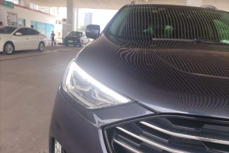Used Ford Edge 2020 EcoBoost 245 Two-Wheel Drive Titanium 7-Seater Right Front Headlight