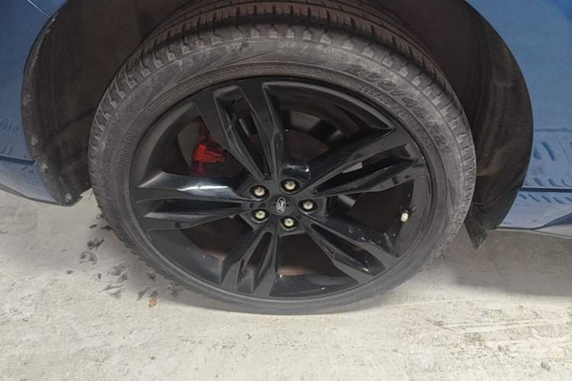 Used Ford Edge 2020 EcoBoost 330 V6 4x4 ST 7-Seater Right Rear Wheel Hub
