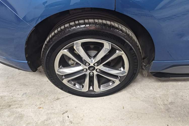Used Ford Edge 2020 EcoBoost 245 4x4 ST-Line 7-Seater Right Rear Wheel Hub