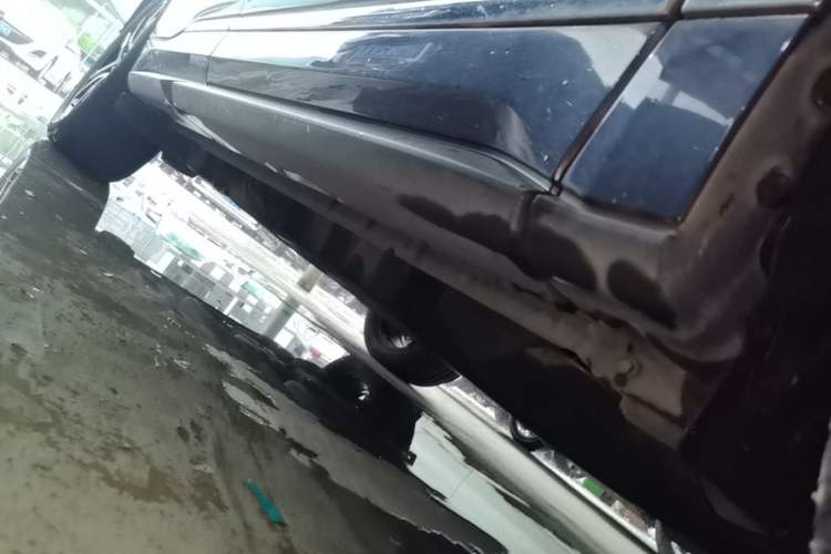 Used Ford Edge 2020 EcoBoost 245 Two-Wheel Drive Titanium 7-Seater Right Side Sill