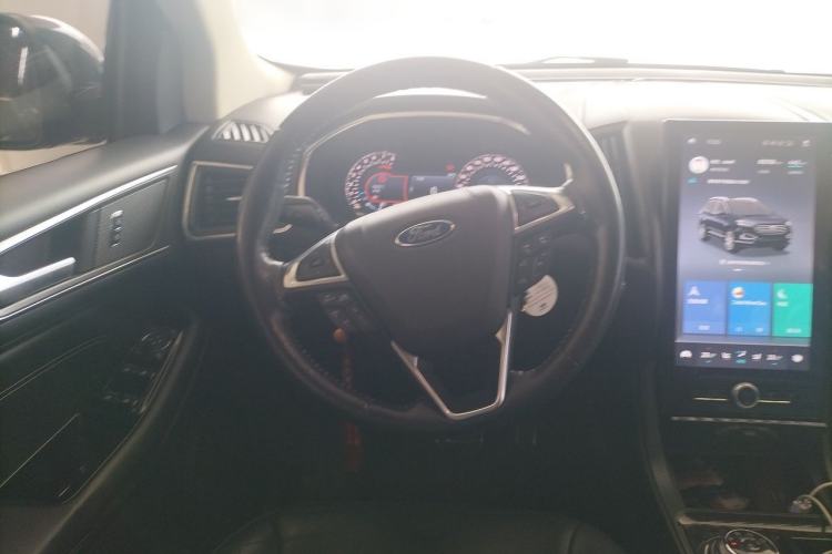 Used Ford Edge 2020 EcoBoost 245 Two-Wheel Drive Titanium 7-Seater Steering Wheel