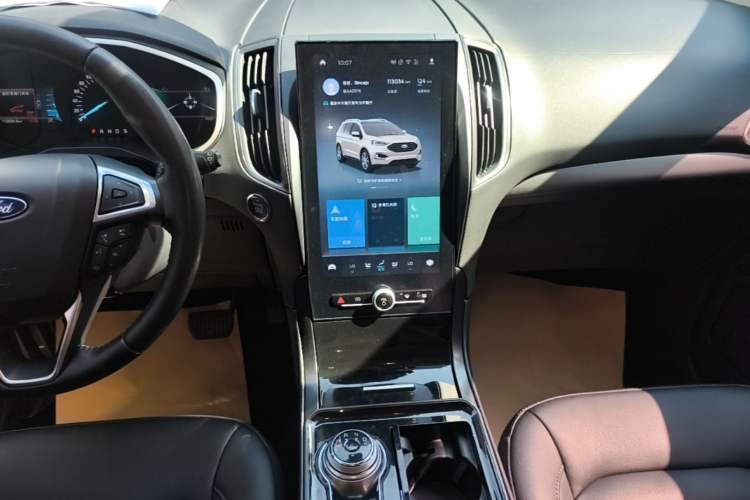 Used Ford Edge 2020 EcoBoost 245 Two-Wheel-Drive Platinum Edition 5 Seats Audio And AC Panel