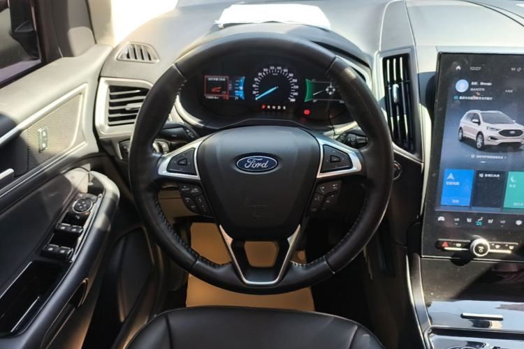 Used Ford Edge 2020 EcoBoost 245 Two-Wheel-Drive Platinum Edition 5 Seats Steering Wheel