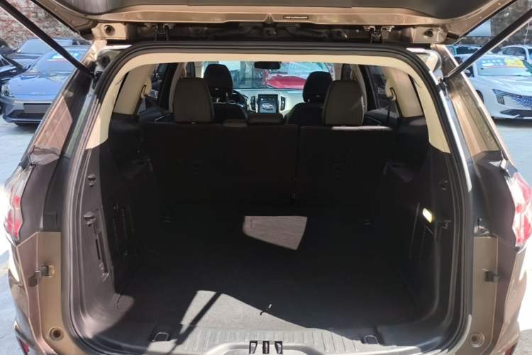 Used Ford Edge 2020 EcoBoost 245 Two-Wheel-Drive Platinum Edition 5 Seats Trunk