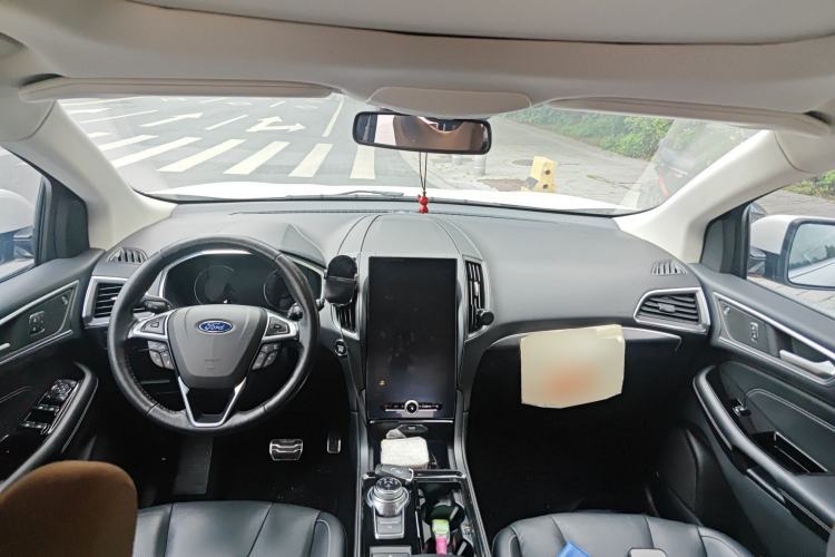 Used Ford Edge 2020 EcoBoost 245 Four-Wheel Drive Titanium Plus 7-Seater Center Console