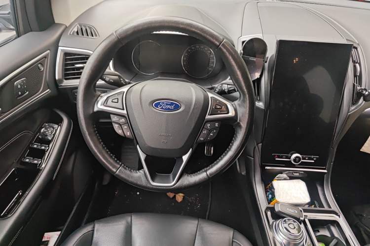 Used Ford Edge 2020 EcoBoost 245 Four-Wheel Drive Titanium Plus 7-Seater Steering Wheel