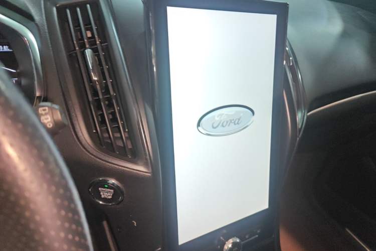 Used Ford Edge 2020 EcoBoost 245 2WD ST-Line 5-seater Audio And AC Panel