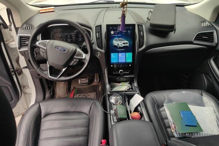 Used Ford Edge 2020 EcoBoost 245 Two-Wheel Drive Titanium 7-Seater Center Console