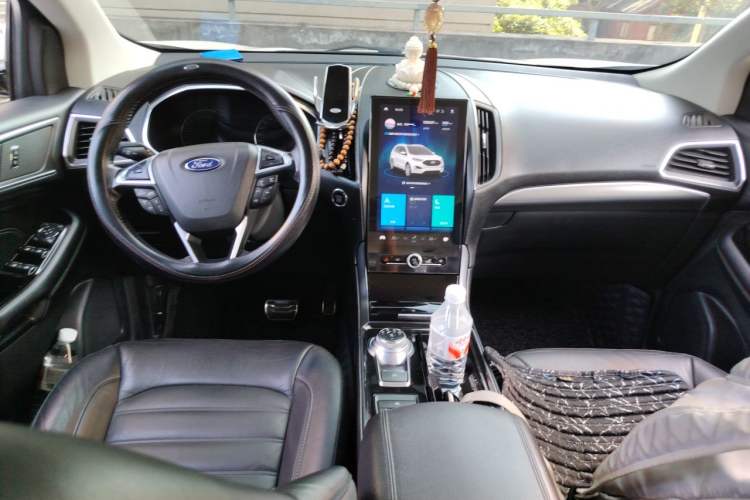 Used Ford Edge 2020 EcoBoost 245 Two-Wheel Drive Titanium 7-Seater Center Console
