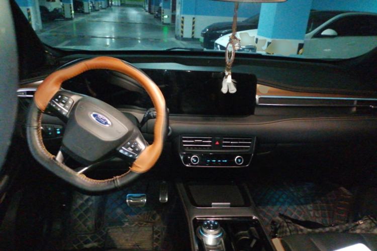 Used Ford Edge 2020 EcoBoost 245 4x4 ST-Line 7-Seater Center Console