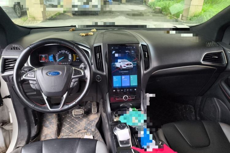 Used Ford Edge 2020 EcoBoost 245 4x4 ST-Line 7-Seater Center Console