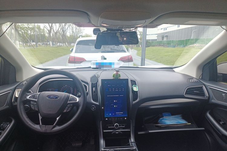 Used Ford Edge 2020 EcoBoost 245 4x4 ST-Line 7-Seater Center Console