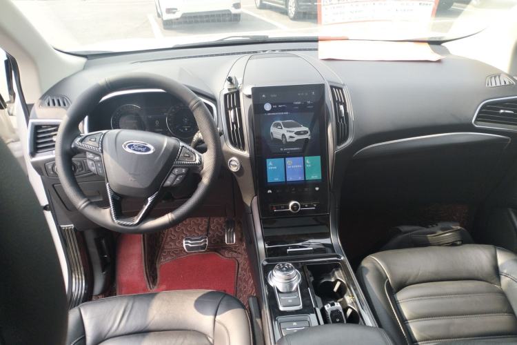 Used Ford Edge 2020 EcoBoost 245 Two-Wheel Drive Titanium 7-Seater Center Console