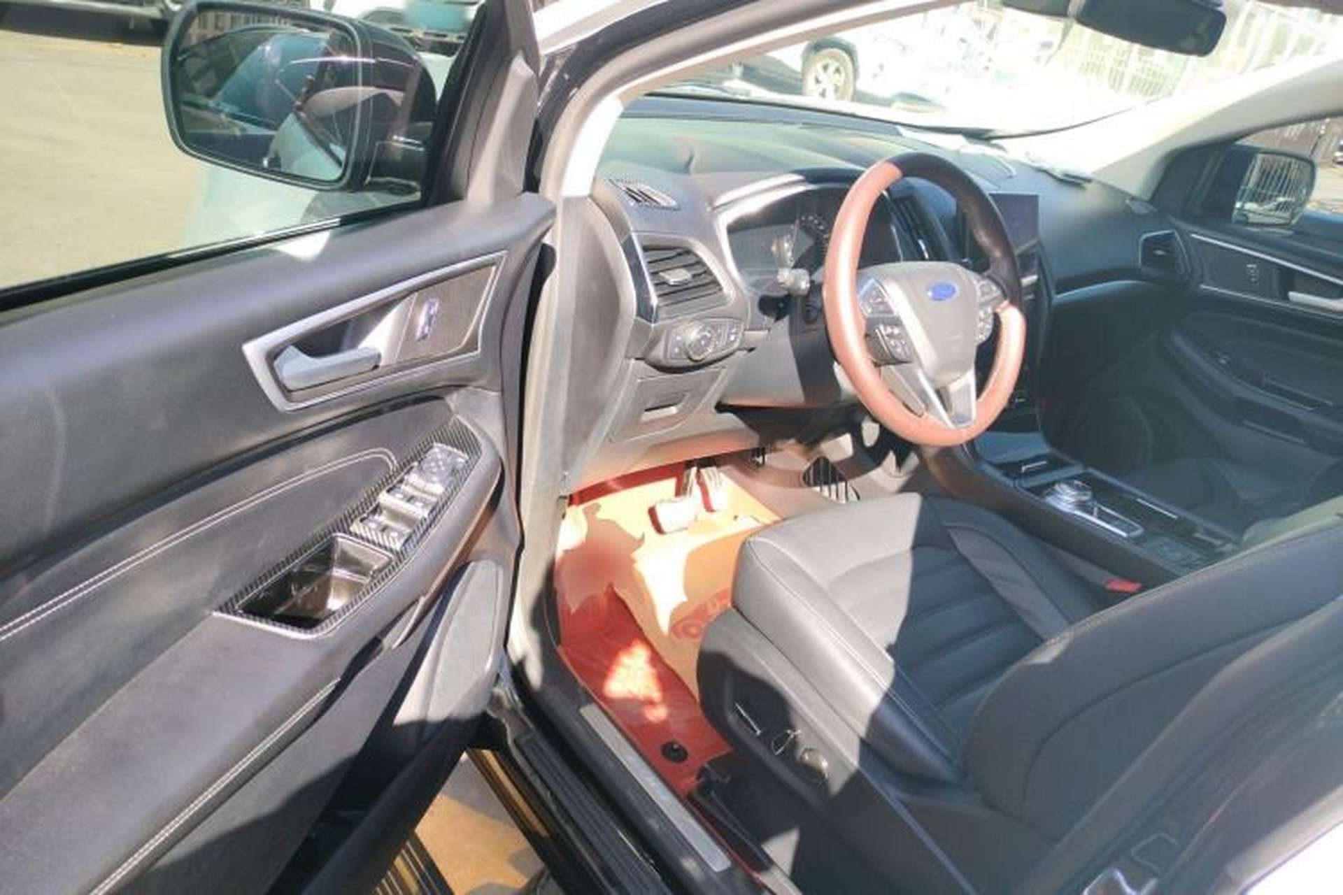 Used Ford Edge 2020 EcoBoost 245 Two-Wheel Drive Titanium 7-Seater Driver Seat