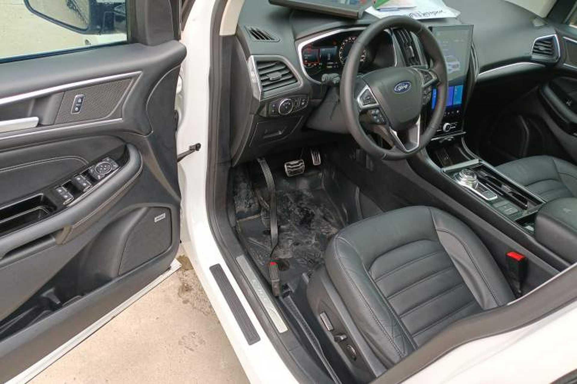 Used Ford Edge 2020 EcoBoost 245 Two-Wheel Drive Titanium 7-Seater Driver Seat