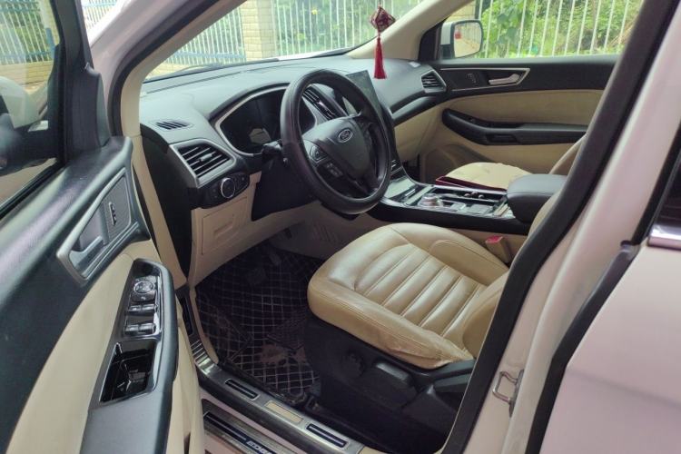 Used Ford Edge 2020 EcoBoost 245 Two-Wheel-Drive Titanium 5-Seater Driver Seat