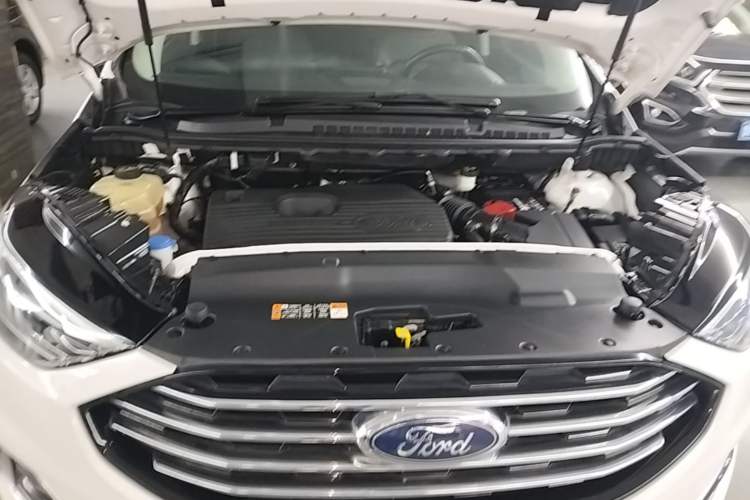 Used Ford Edge 2020 EcoBoost 245 Two-Wheel Drive Titanium 7-Seater Engine Bay