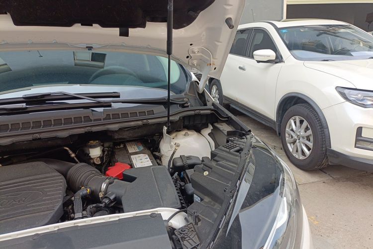 Used Ford Edge 2020 EcoBoost 245 Two-Wheel Drive Titanium 7-Seater Engine Bay Left