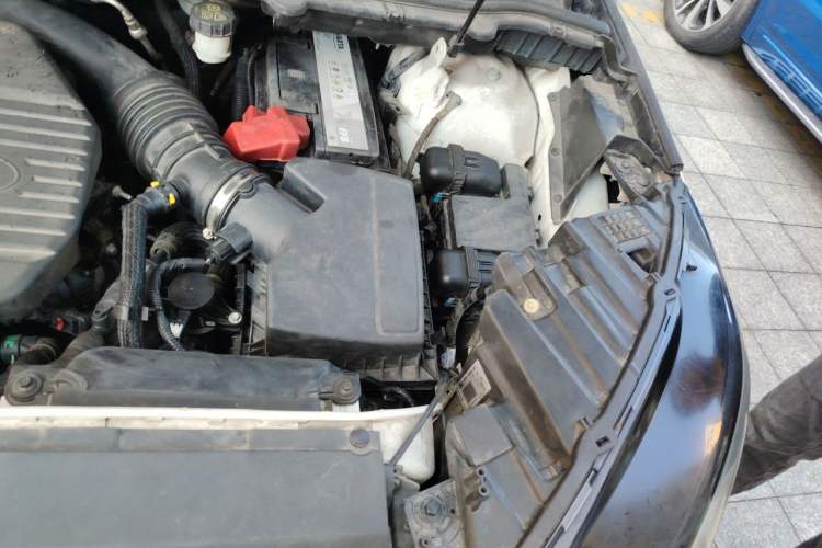 Used Ford Edge 2020 EcoBoost 245 Two-Wheel Drive Titanium 7-Seater Engine Bay Left