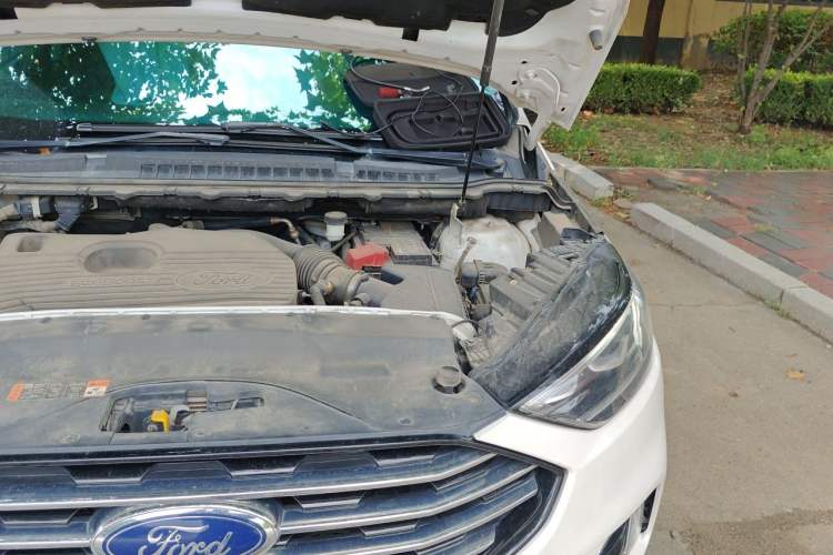 Used Ford Edge 2020 EcoBoost 245 Two-Wheel Drive Titanium 7-Seater Engine Bay Left