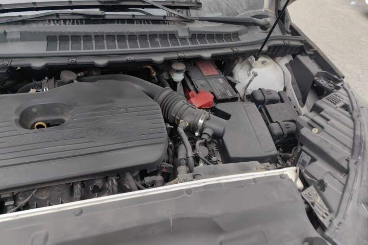 Used Ford Edge 2020 EcoBoost 245 Two-Wheel Drive Titanium 7-Seater Engine Bay Left