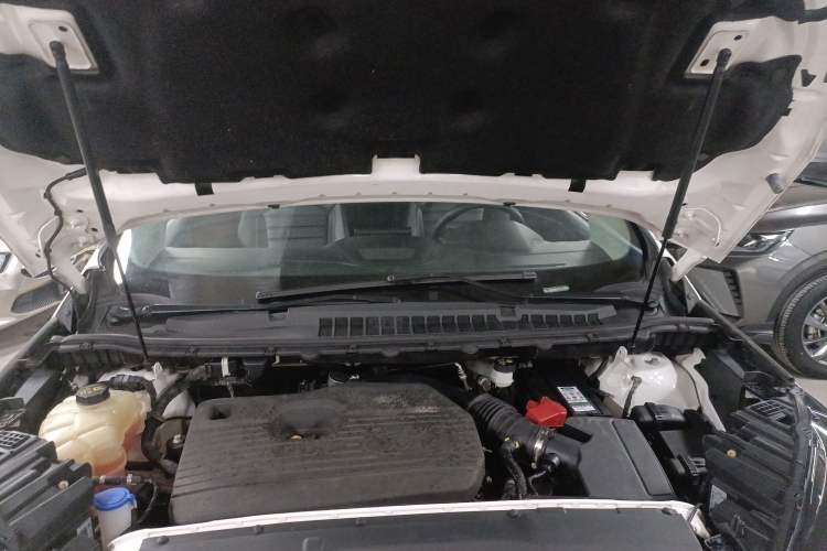 Used Ford Edge 2020 EcoBoost 245 Two-Wheel Drive Titanium 7-Seater Engine Bay