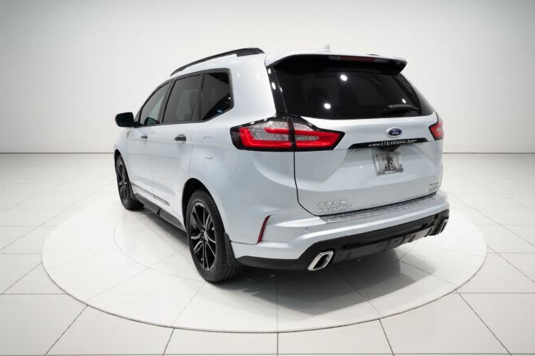 Used Ford Edge 2020 EcoBoost 245 Two-Wheel Drive Titanium 7-Seater Exterior 2