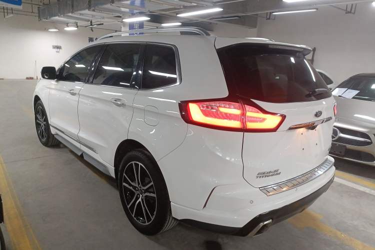 Used Ford Edge 2020 EcoBoost 245 Two-Wheel Drive Titanium 7-Seater Exterior 2