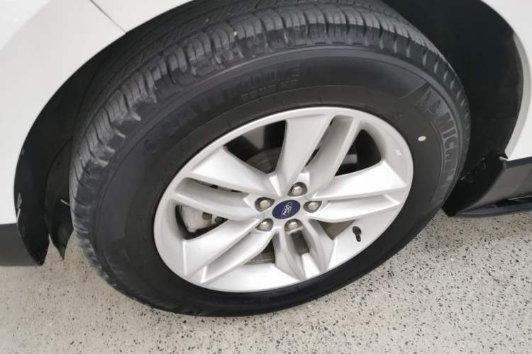 Used Ford Edge 2020 EcoBoost 245 Two-Wheel-Drive Titanium 5-Seater Exterior 4