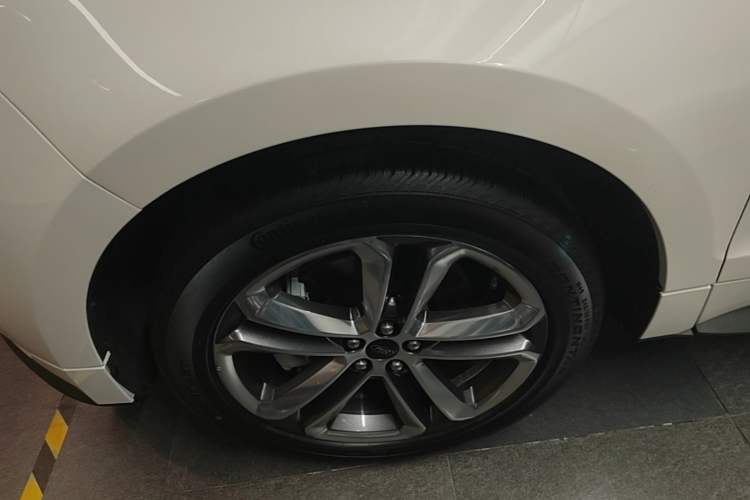 Used Ford Edge 2020 EcoBoost 245 4x4 ST-Line 7-Seater Exterior 4