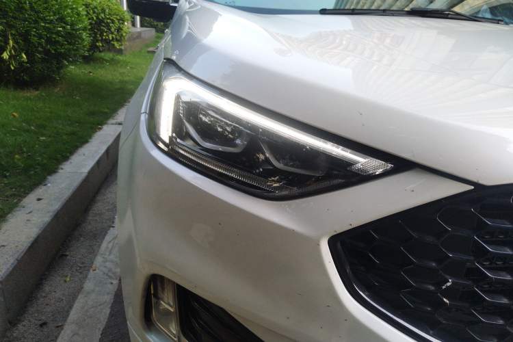 Used Ford Edge 2020 EcoBoost 330 V6 4x4 ST 7-Seater Exterior 6