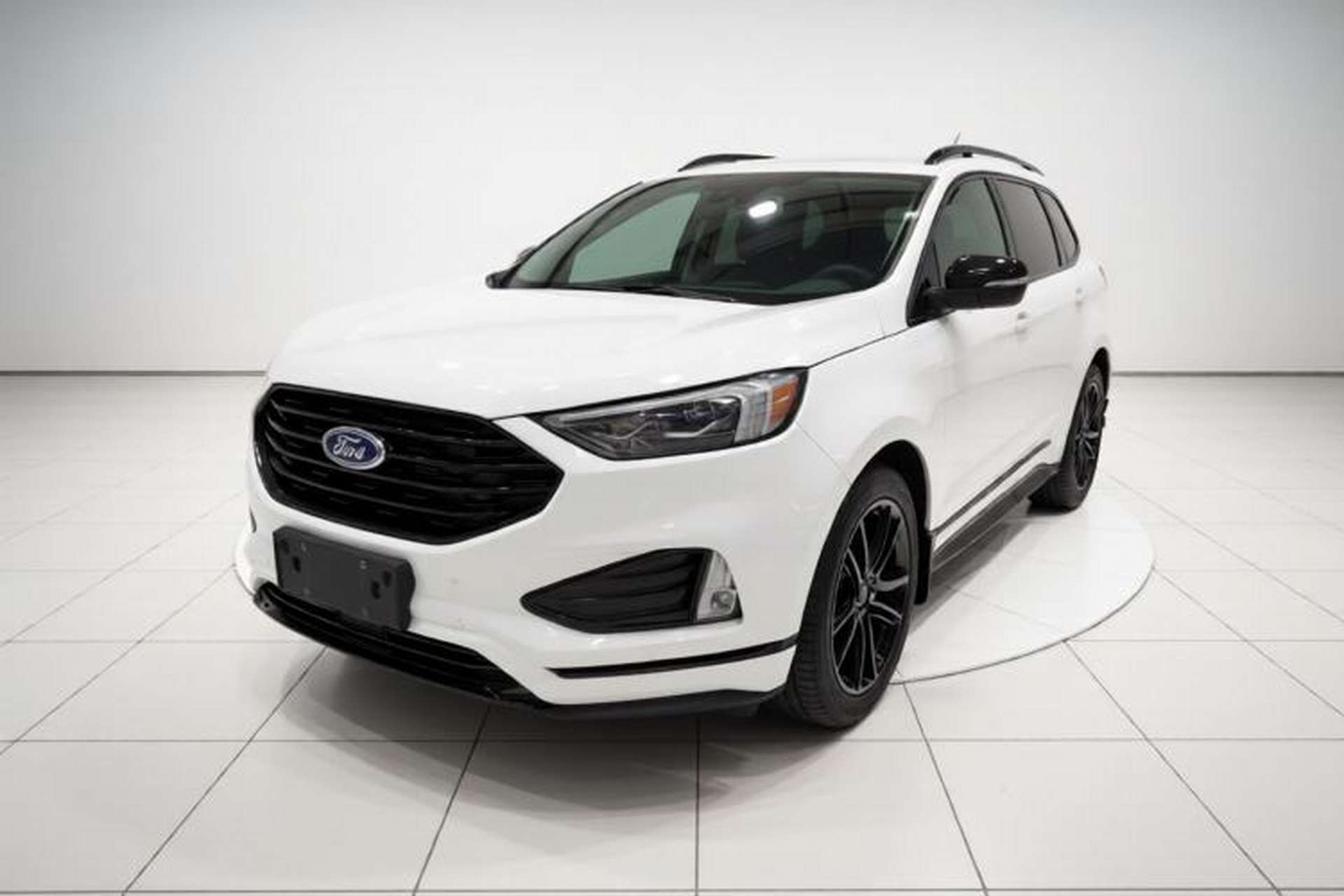 Used Ford Edge 2020 EcoBoost 245 Two-Wheel Drive Titanium 7-Seater Front Left 45 Deg