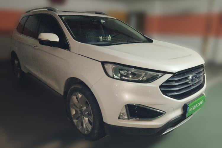 Used Ford Edge 2020 EcoBoost 245 Two-Wheel-Drive Platinum Edition 7-Seater Front Right 45 Deg