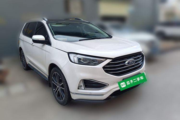 Used Ford Edge 2020 EcoBoost 245 Two-Wheel Drive Titanium 7-Seater Front Right 45 Deg