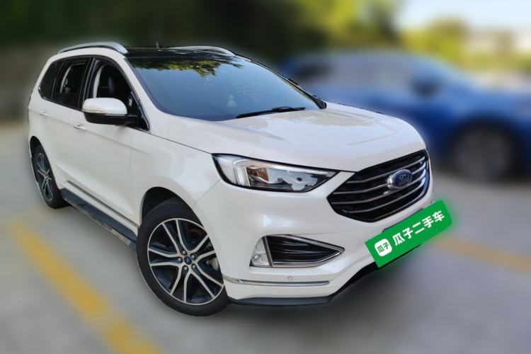 Used Ford Edge 2020 EcoBoost 245 Two-Wheel Drive Titanium 7-Seater Front Right 45 Deg