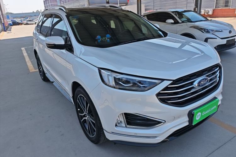 Used Ford Edge 2020 EcoBoost 245 Two-Wheel Drive Titanium 7-Seater Front Right 45 Deg