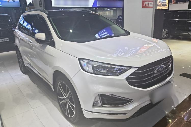 Used Ford Edge 2020 EcoBoost 245 Two-Wheel Drive Titanium 7-Seater Front Right 45 Deg
