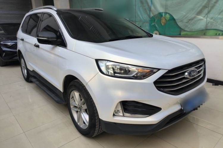 Used Ford Edge 2020 EcoBoost 245 Two-Wheel-Drive Titanium 5-Seater Front Right 45 Deg