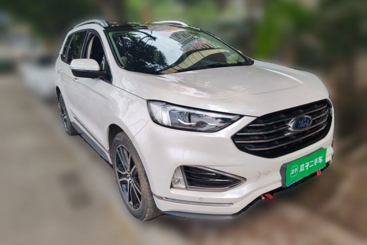Used Ford Edge 2020 EcoBoost 245 Two-Wheel Drive Titanium 7-Seater Front Right 45 Deg