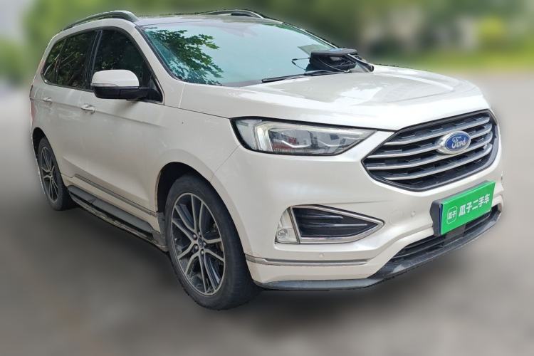 Used Ford Edge 2020 EcoBoost 245 Two-Wheel Drive Titanium 7-Seater Front Right 45 Deg