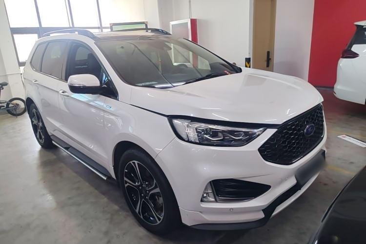 Used Ford Edge 2020 EcoBoost 245 2WD ST-Line 5-seater Front Right 45 Deg