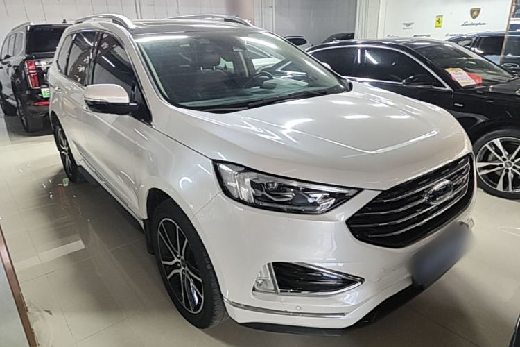 Used Ford Edge 2020 EcoBoost 245 Two-Wheel Drive Titanium 7-Seater Front Right 45 Deg
