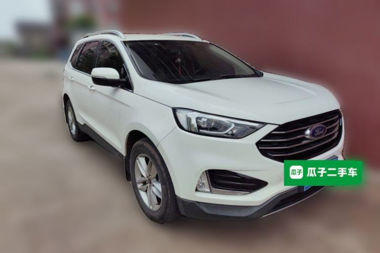 Used Ford Edge 2020 EcoBoost 245 Two-Wheel-Drive Titanium 5-Seater Front Right 45 Deg