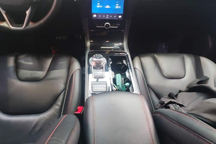 Used Ford Edge 2020 EcoBoost 245 2WD ST-Line 5-seater Gear Lever