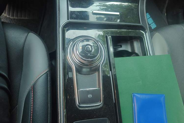 Used Ford Edge 2020 EcoBoost 245 2WD ST-Line 5-seater Gear Lever