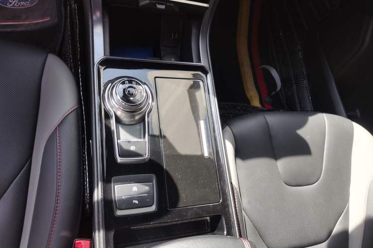 Used Ford Edge 2020 EcoBoost 245 2WD ST-Line 5-seater Gear Lever