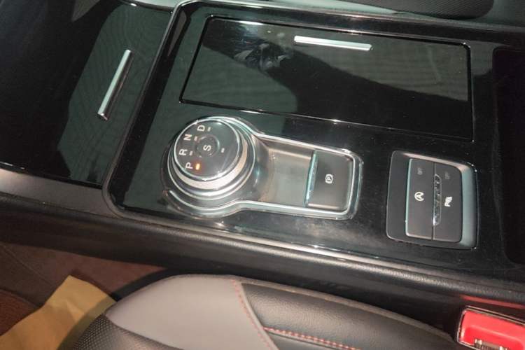 Used Ford Edge 2020 EcoBoost 245 2WD ST-Line 5-seater Gear Lever