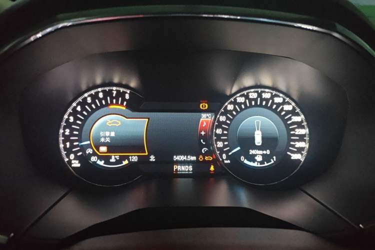 Used Ford Edge 2020 EcoBoost 245 Two-Wheel Drive Titanium 7-Seater Instrument Cluster