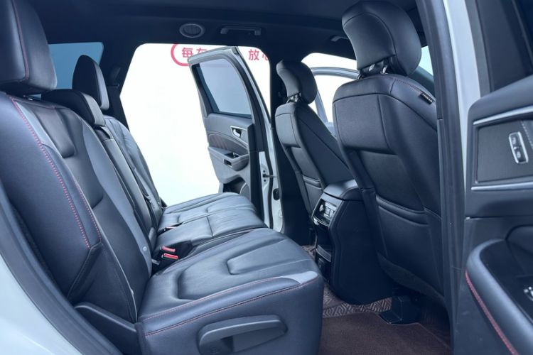 Used Ford Edge 2020 EcoBoost 245 4x4 ST-Line 7-Seater Interior 10