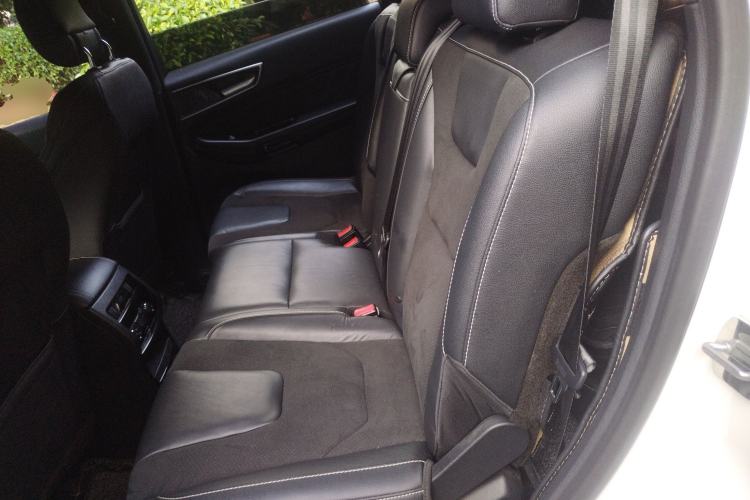 Used Ford Edge 2020 EcoBoost 330 V6 4x4 ST 7-Seater Interior 4